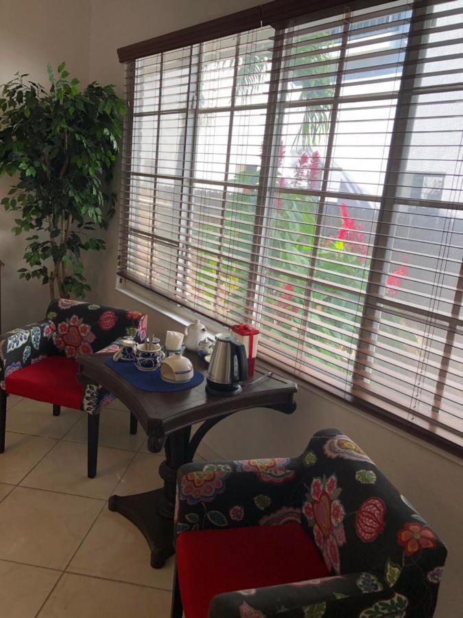 Private Room In The Heart Of Calle Ocho ไมอามี ภายนอก รูปภาพ