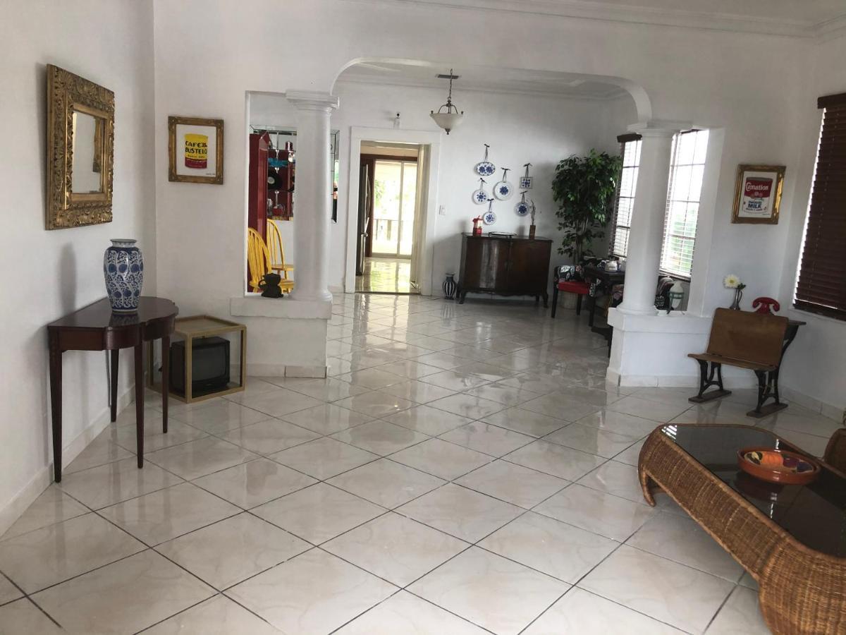 Private Room In The Heart Of Calle Ocho ไมอามี ภายนอก รูปภาพ