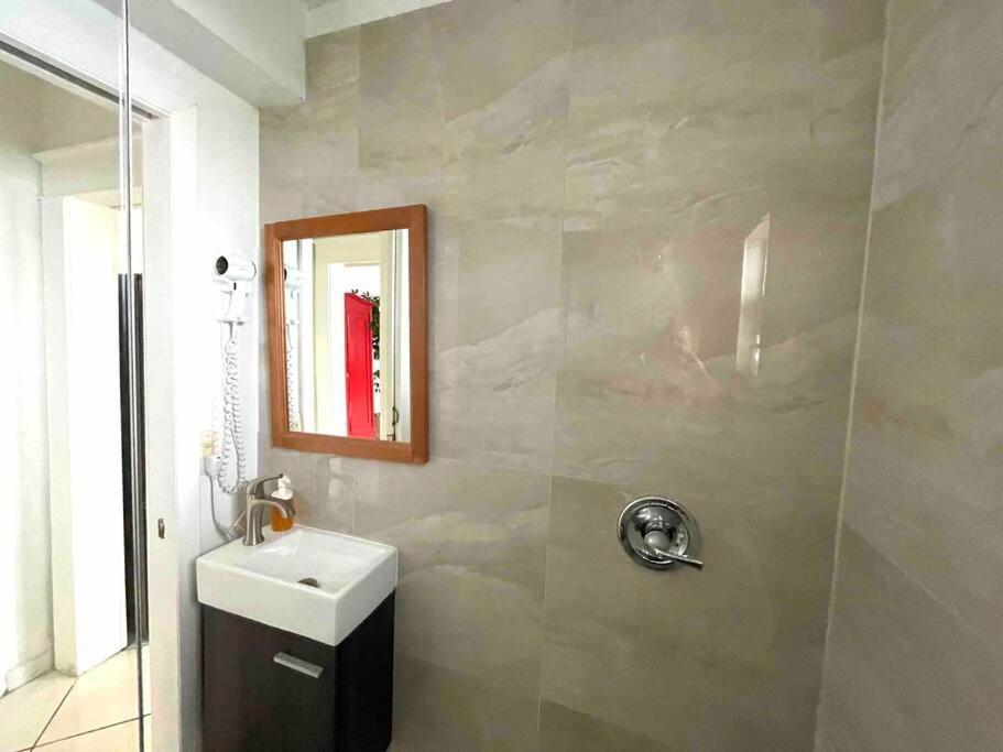Private Room In The Heart Of Calle Ocho ไมอามี ภายนอก รูปภาพ